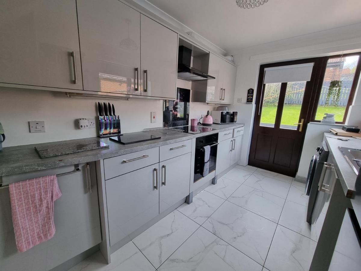Private Room City Skyline And Mountain Views Close Too Belfast Centre And Airports Free Parking Zewnętrze zdjęcie
